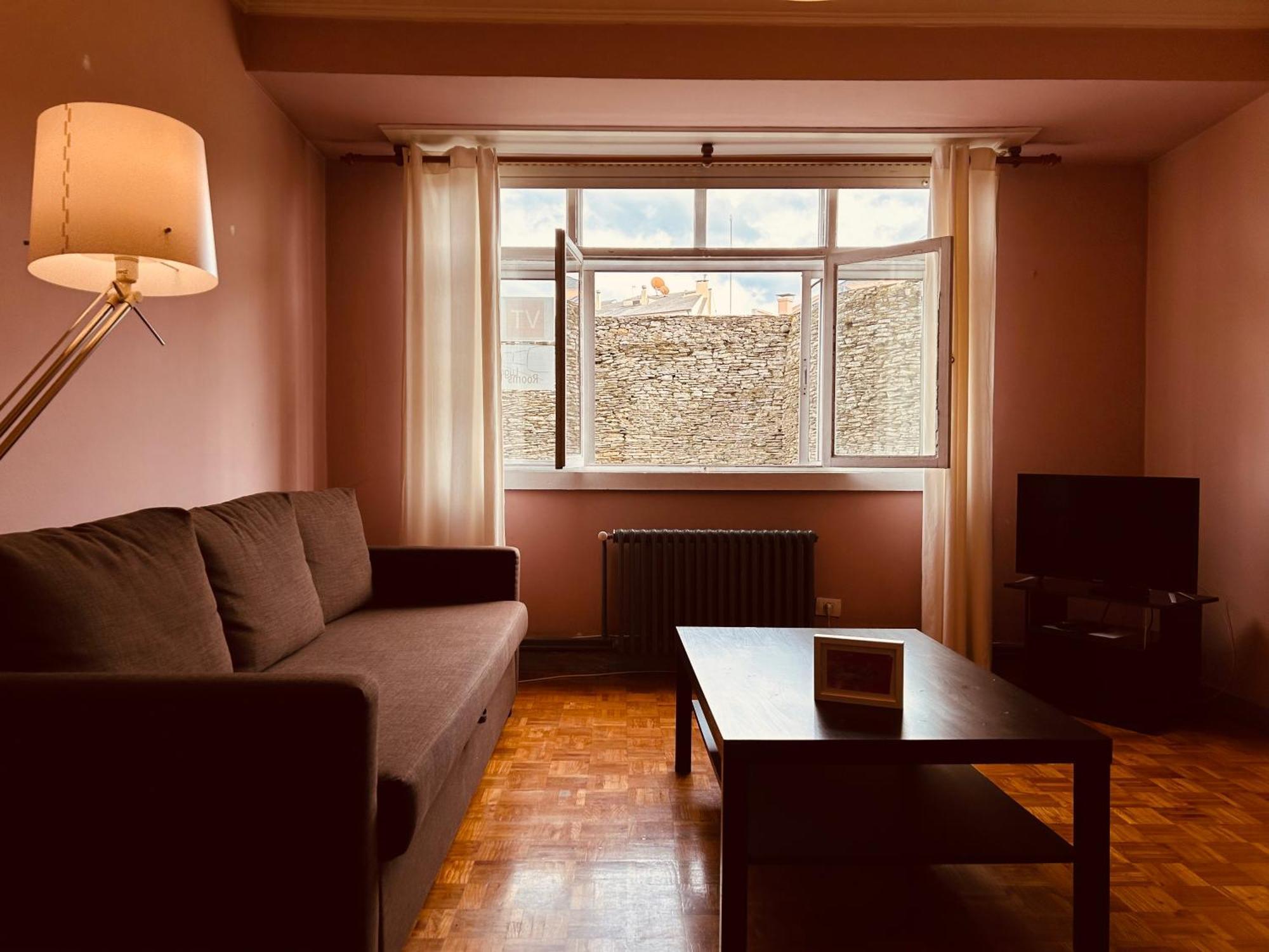 Apartment Lugo Rooms ภายนอก รูปภาพ