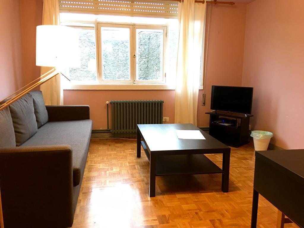Apartment Lugo Rooms ภายนอก รูปภาพ